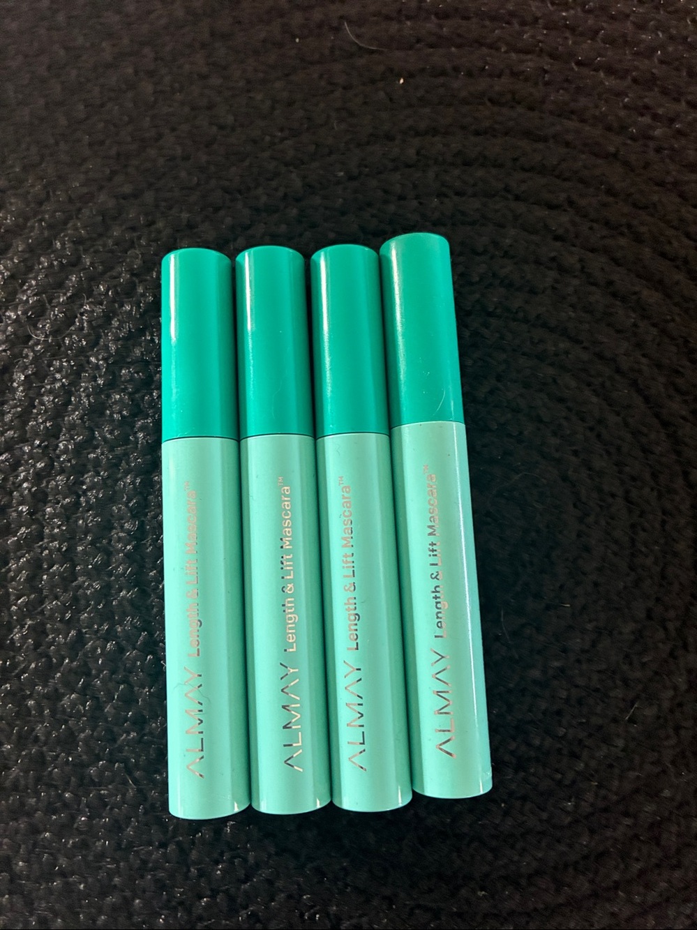 Almay Length & Lift Mascara - Blackest Black (4)